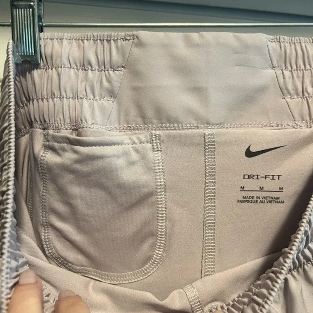 Nike One Dri-FIT Mid-Rise 3